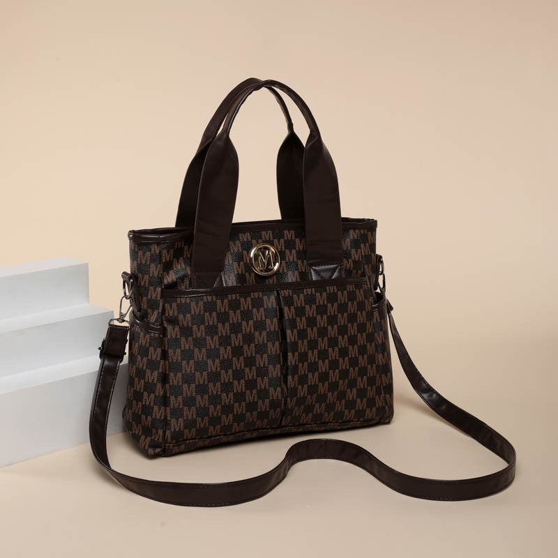 Simple and large-capacity handbag