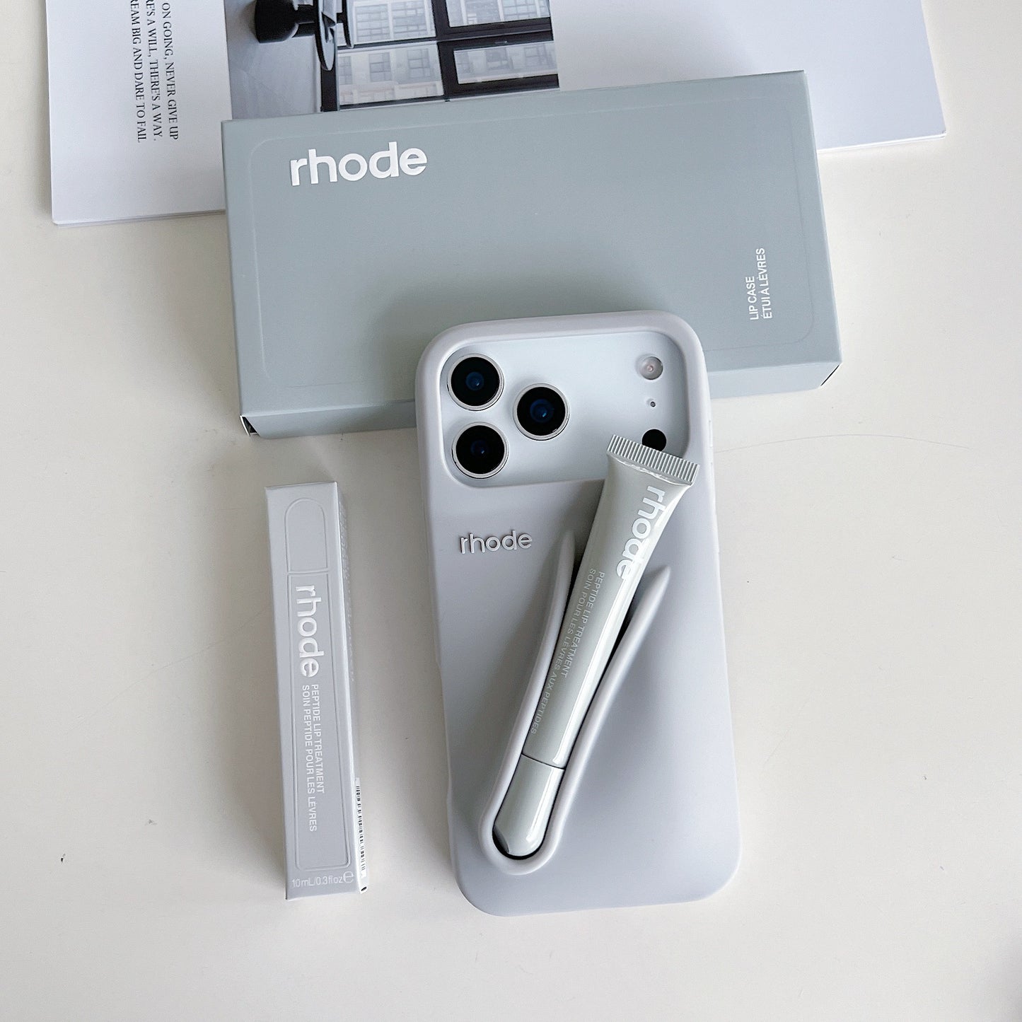 Silicone Phone Case with Lip Gloss for iPhone