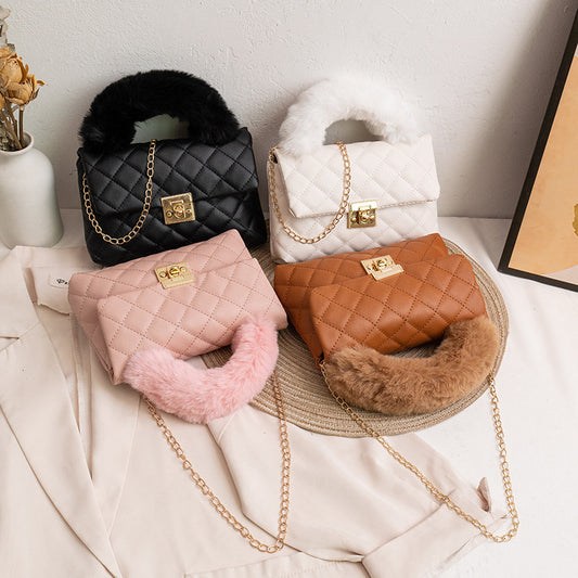 Diamond-patterned fuzzy handbag