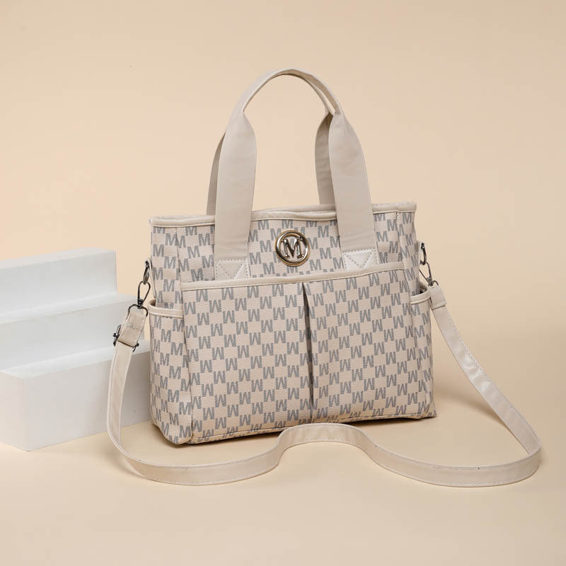 Simple and large-capacity handbag