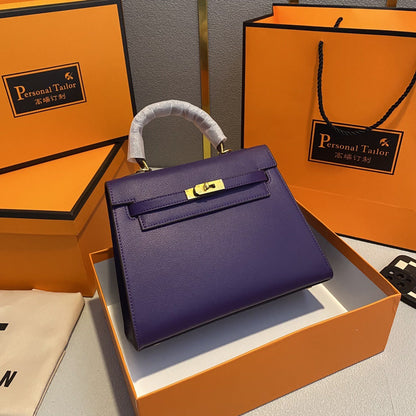 A fashionable women's handbag with a one-shoulder crossbody strap