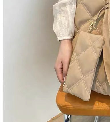 Large-capacity nylon fabric handbag