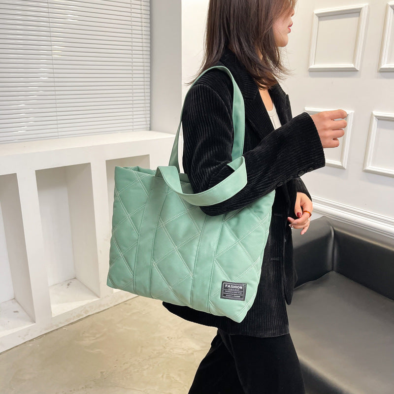 Large-capacity nylon fabric handbag